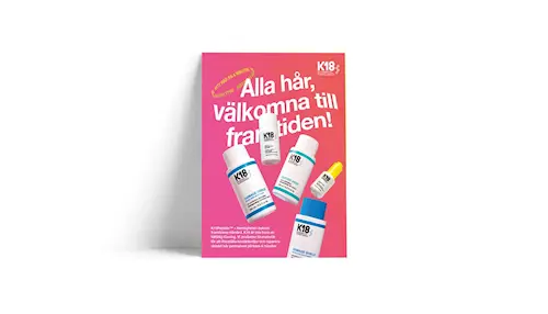 K18 - VÄLKOMNA TILL FRAMTIDEN - HÅRDPAPPSKYLT